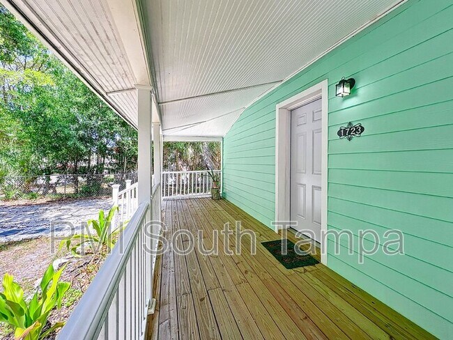Building Photo - 1723 John Rivers St