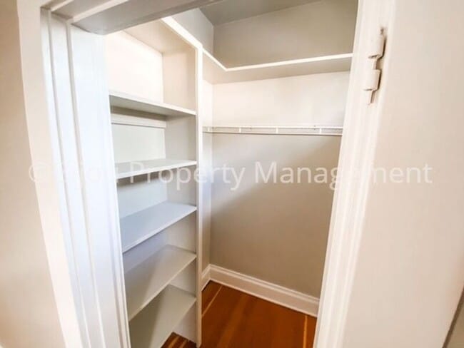 Building Photo - 311 E Del Norte St