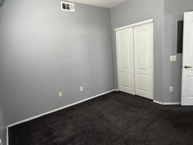 Building Photo - 6905 Cobre Azul Ave