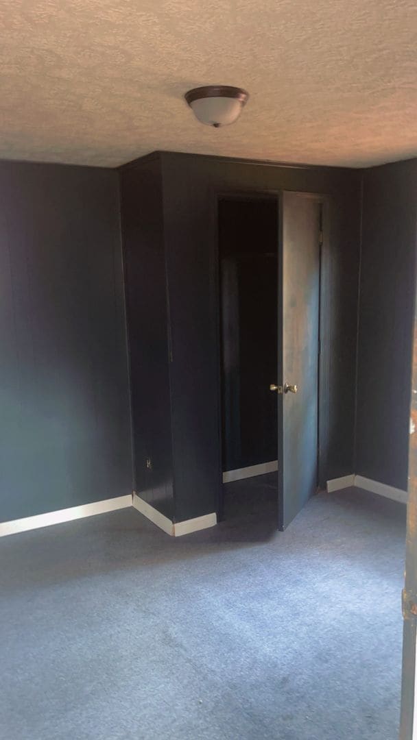 Building Photo - 327 Roosevelt St