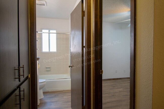 Building Photo - 3001-3003 Sumac St