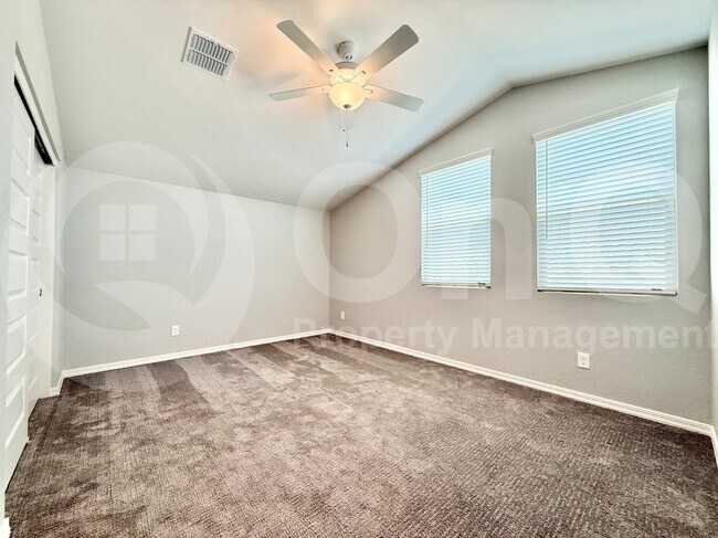 Building Photo - 4156 E Bernice St