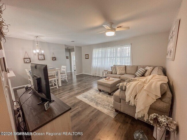 Building Photo - 27C Cambridge Cir