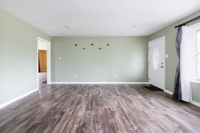 Building Photo - 207 Ridge Springs Ln