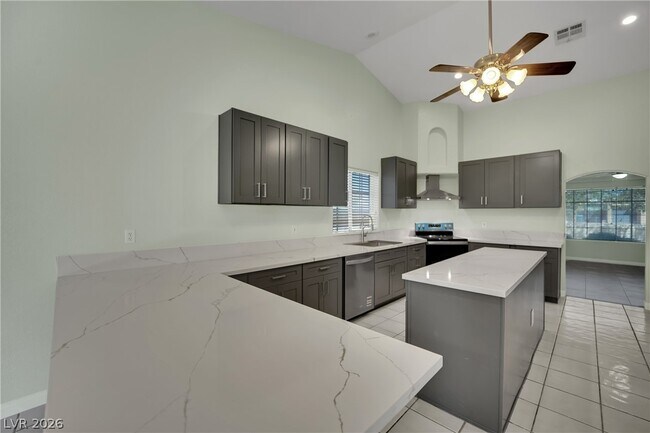 Building Photo - 7595 W Camero Ave