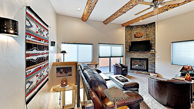 Building Photo - 3374 S Village Loop