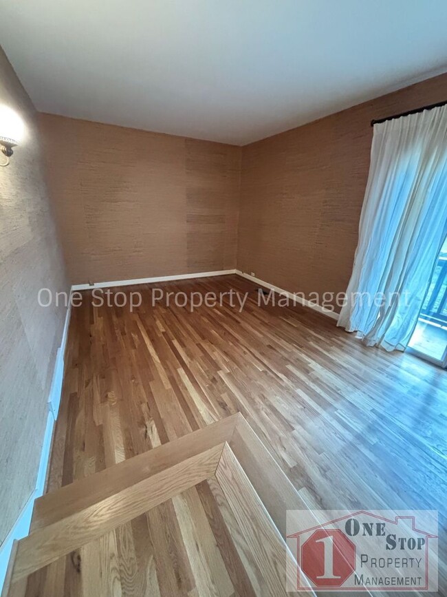 Building Photo - Stunning 1 bedroom, 1 bathroom condo in Ka...