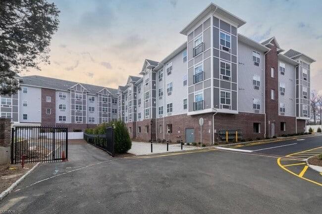 Building Photo - 175 Quincy Ct