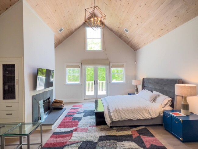 Building Photo - 118 Water Mill Towd Rd