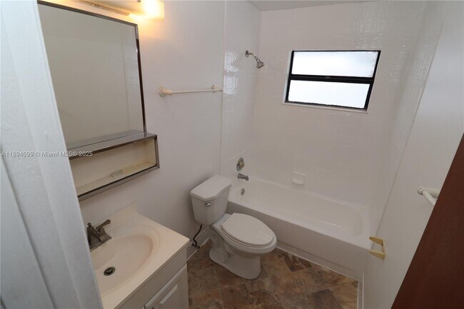 Building Photo - 1206 N 22nd Ave