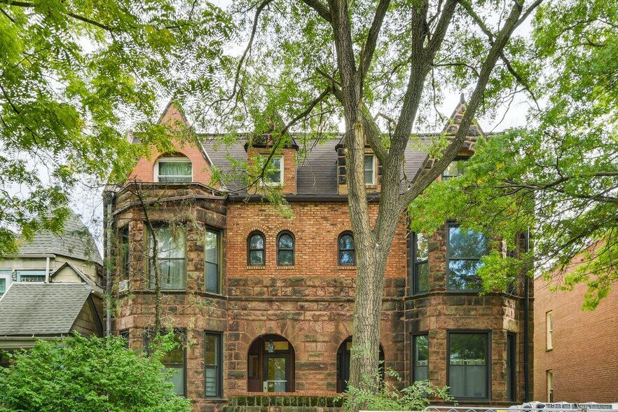 Building Photo - 5429 S Blackstone Ave