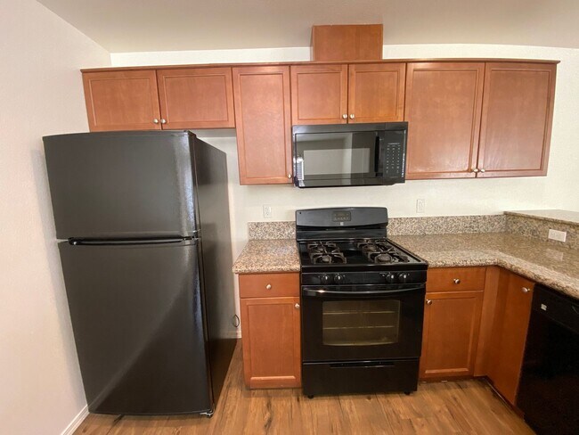 Building Photo - 2109 Bella Oaks Dr