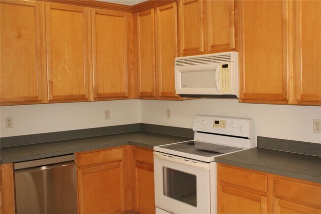 Building Photo - 3429 Parkridge Cir