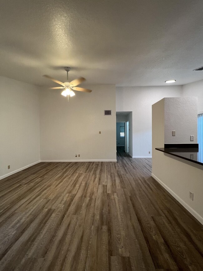 Building Photo - 8848 Meadow Range St