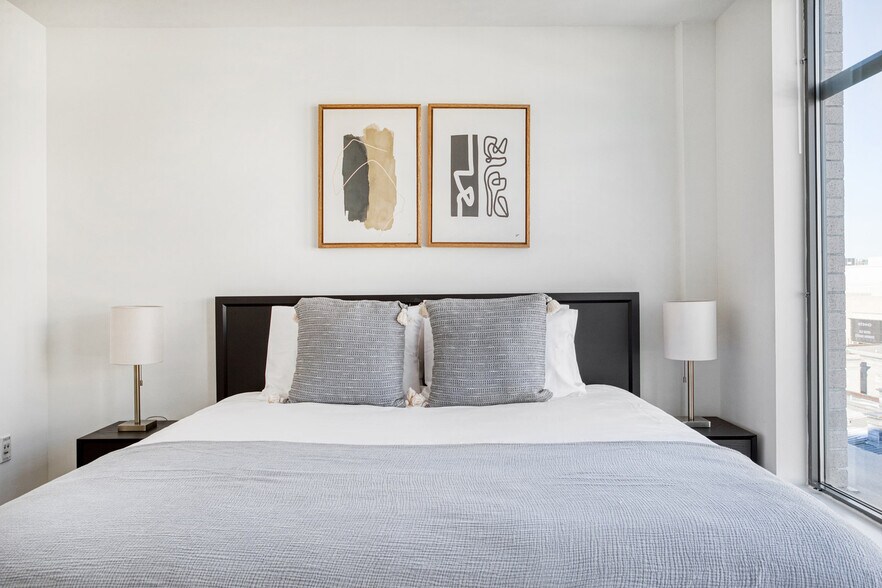 Building Photo - 444 8th St NW