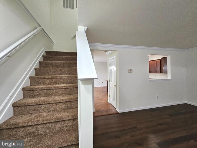 Building Photo - 261 Thomas Harmon Dr