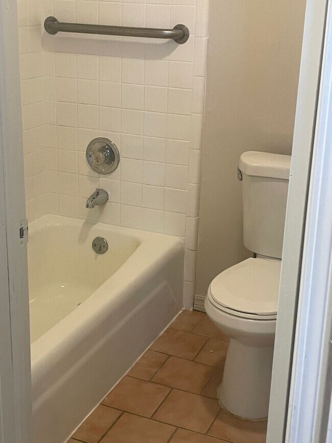 Building Photo - 5124 S Delaware Pl