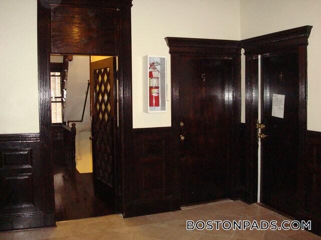 Building Photo - 38 Hemenway St