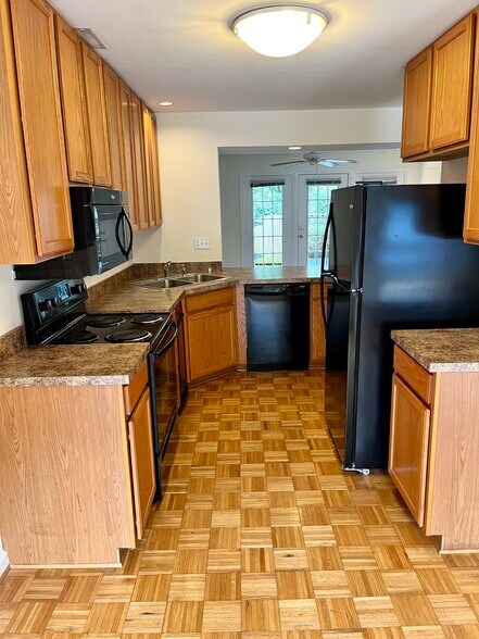 Building Photo - 1019 Stirling Ct