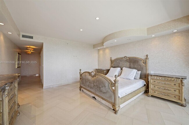 Building Photo - 9601 Collins Ave