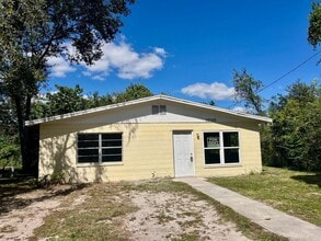 Building Photo - HUGE 3BR/1BA Dade City Home w/Large Bedrooms; NO APPLICATION FEE!!