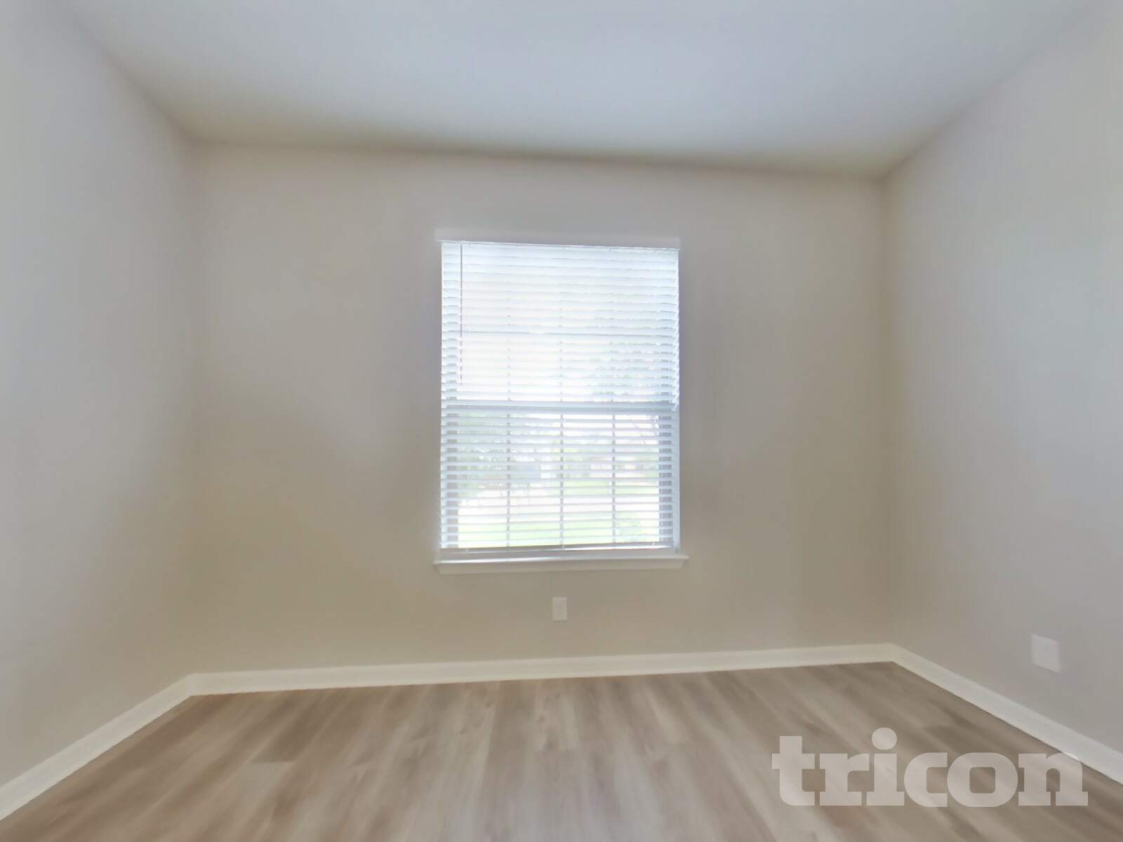 Building Photo - 6133 100th Ave E