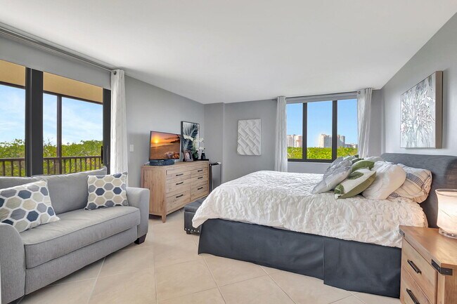 Building Photo - 3420 S Ocean Blvd