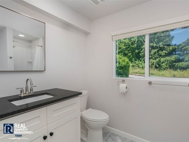 Building Photo - Rare Brown’s Point Beachfront Living – Stunning 3 Bed / 2 Bath Home!