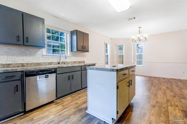 Building Photo - 873 Brande Ct