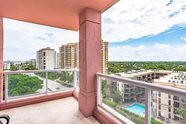 Building Photo - 2100 N Ocean Blvd