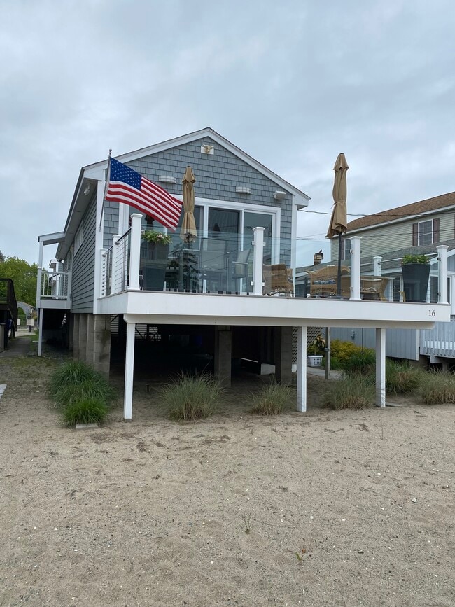 Primary Photo - 16 Shoreline Dr