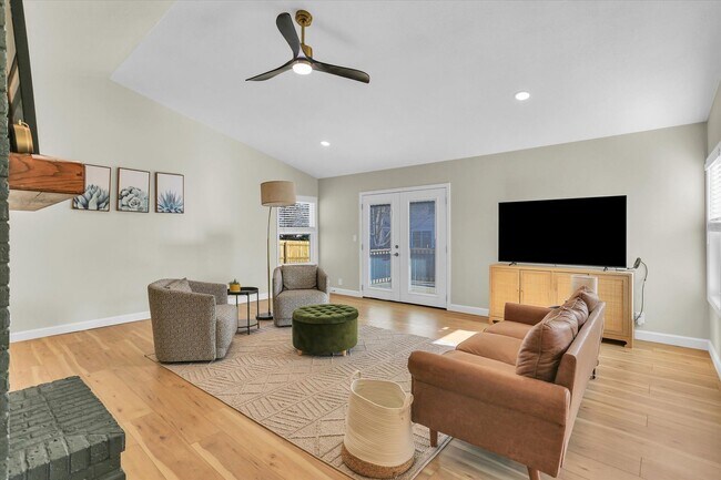 Building Photo - 4011 Danbury Dr