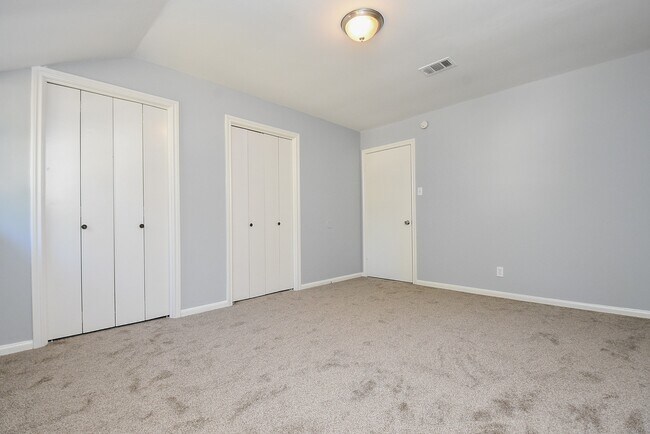 Building Photo - 4811 Shatner Dr