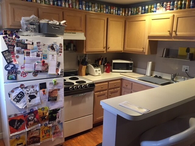 Building Photo - Colorado Ave