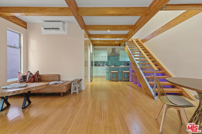 Building Photo - 621 Rose Ave