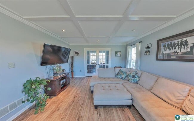 Building Photo - 10 Stone Ave