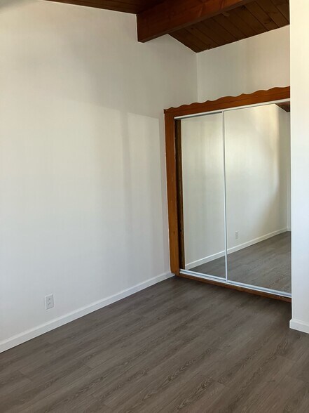 Building Photo - 3252 Walnut Grove Ave
