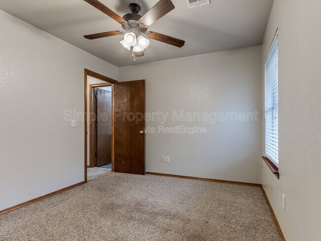 Building Photo - 3221 SW 103rd Pl