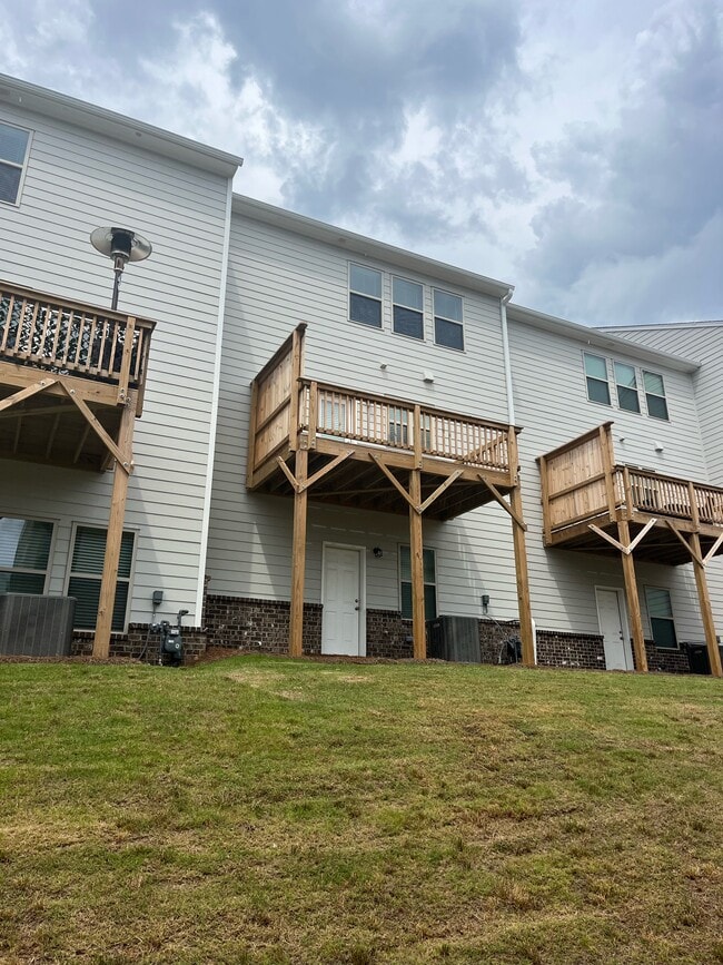 Building Photo - 1577 Halbrook Pl SW