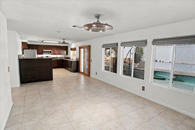Building Photo - 40067 Villa Moura Dr