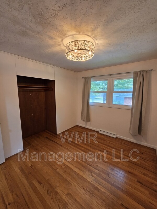 Building Photo - 1509 Wiltshire Rd
