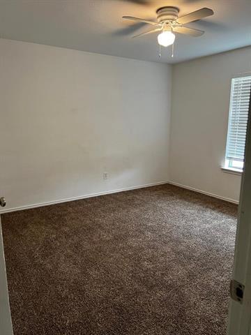 Building Photo - 713 E Avenue F