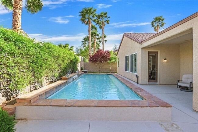 Building Photo - Rental Home with Large Pool