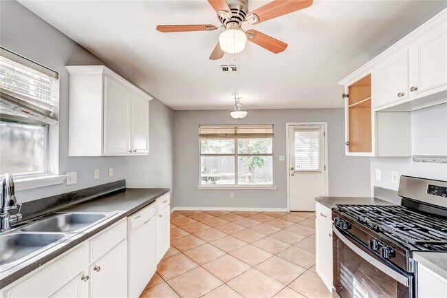 Building Photo - 1709 Windy Park Cir
