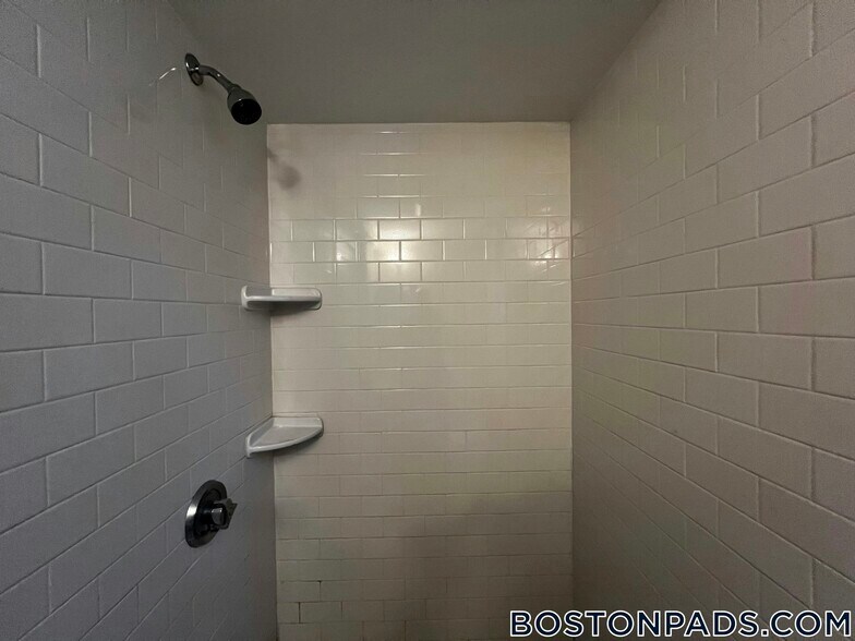 Building Photo - 36 High St