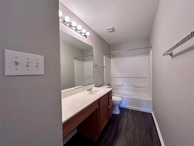 Building Photo - 8916 Ipswich Bay Dr