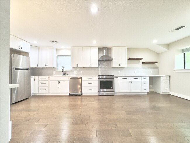 Building Photo - 14103 Kellywood Ln