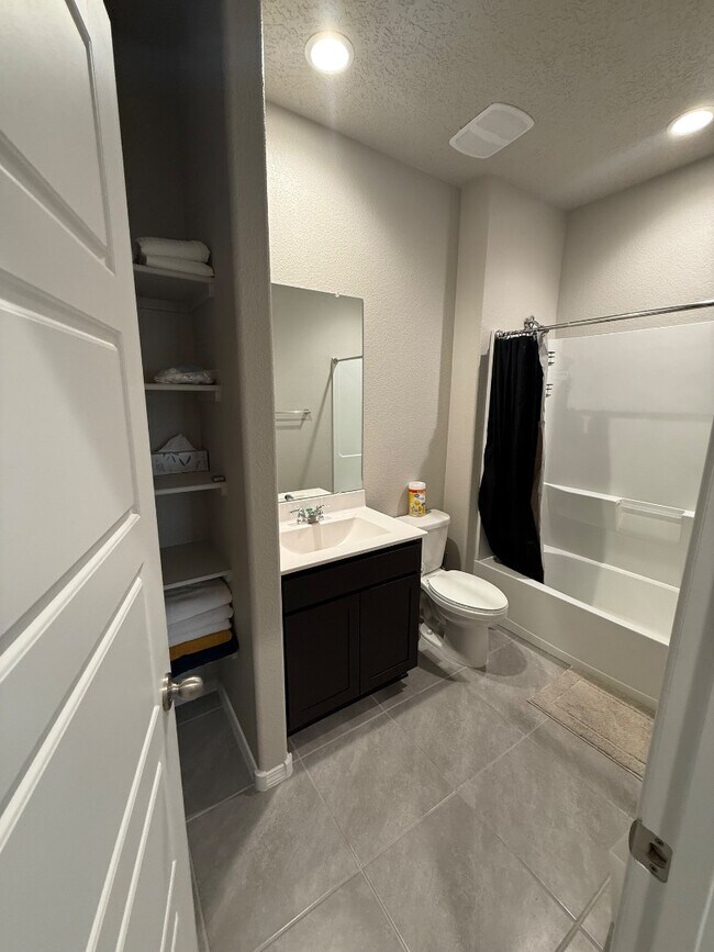 Building Photo - 10844 Caresso Lp SW