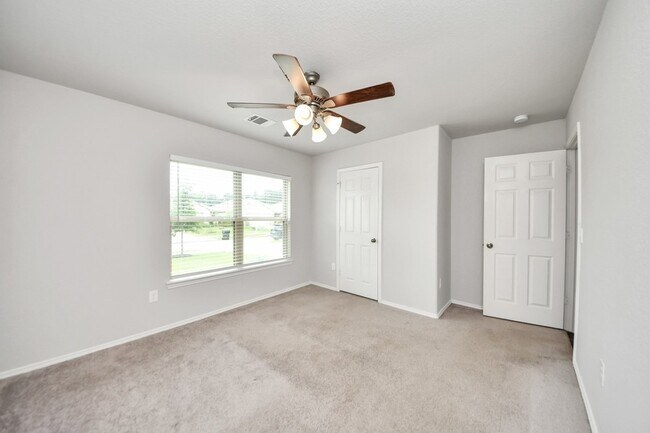 Building Photo - 20715 Southern Wds Blvd