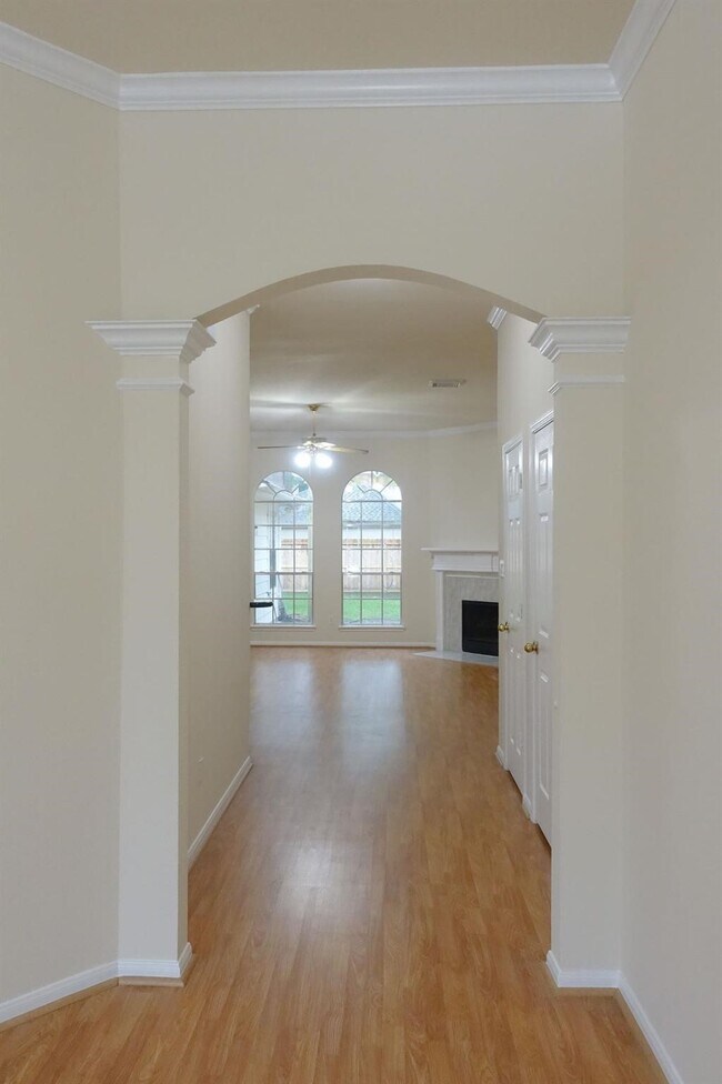 Building Photo - 20735 Spring Rose Dr